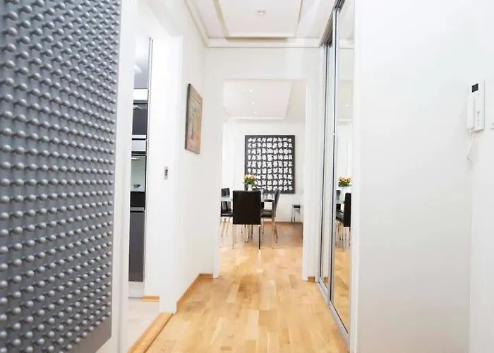 Dinbnb Apartments L 700M To Aquarium I 6Th Floor And Elevator - Value For The Money